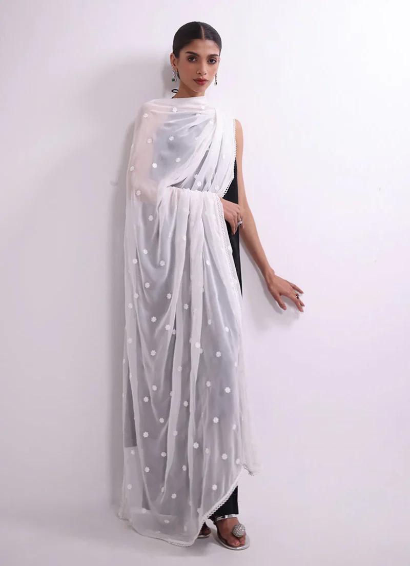 Image | Spring Pret '24 | Embroidered Lace Dupatta | Chiffon | White | 1 pc | IDCH-213168. - Image 2