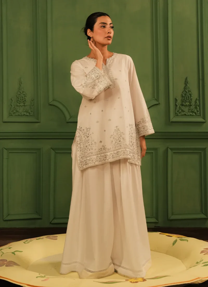 Image | Spring Pret '25 | Pure Cotton | Off White | Embroidered Kurta | 1 pc