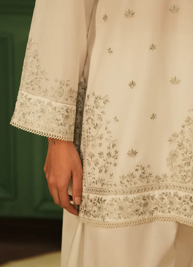 Image | Spring Pret '25 | Pure Cotton | Off White | Embroidered Kurta | 1 pc - Image 3