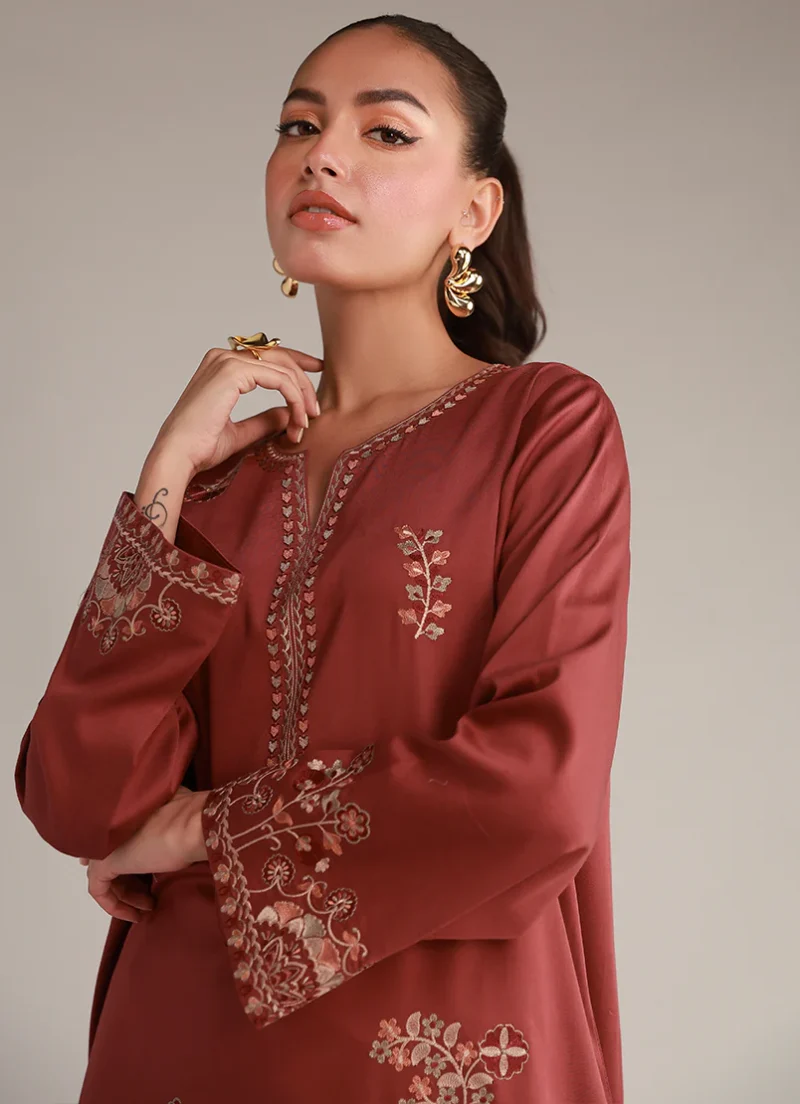Image | Winter Pret '25 | Cotton Satin | Teal | Embroidered Co-Ord Set | 2 pc - Image 2